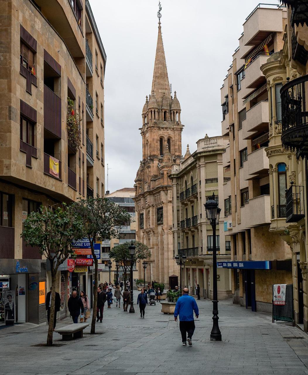 Homely Salamanca Exterior photo